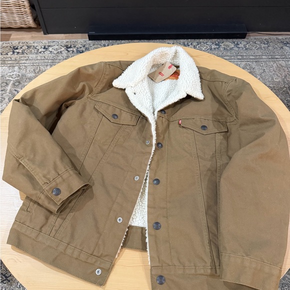 Levi’s tan Sherpa-Lined Denim Jacket - Picture 3 of 5